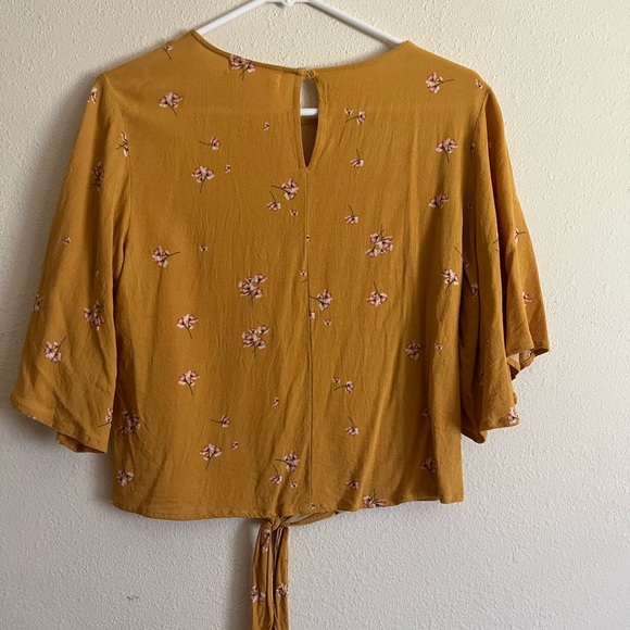 Floral tie front top - Picture 7 of 7